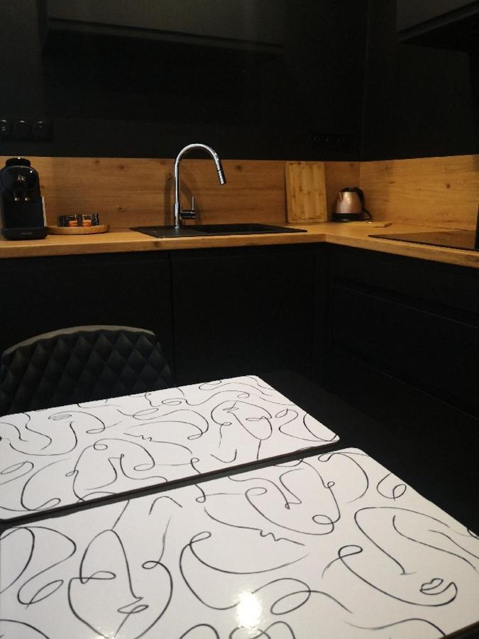 Studio Moderne, Place Parking Prive, Emplacement Ideal A 100 M Du Lac. Annecy Esterno foto